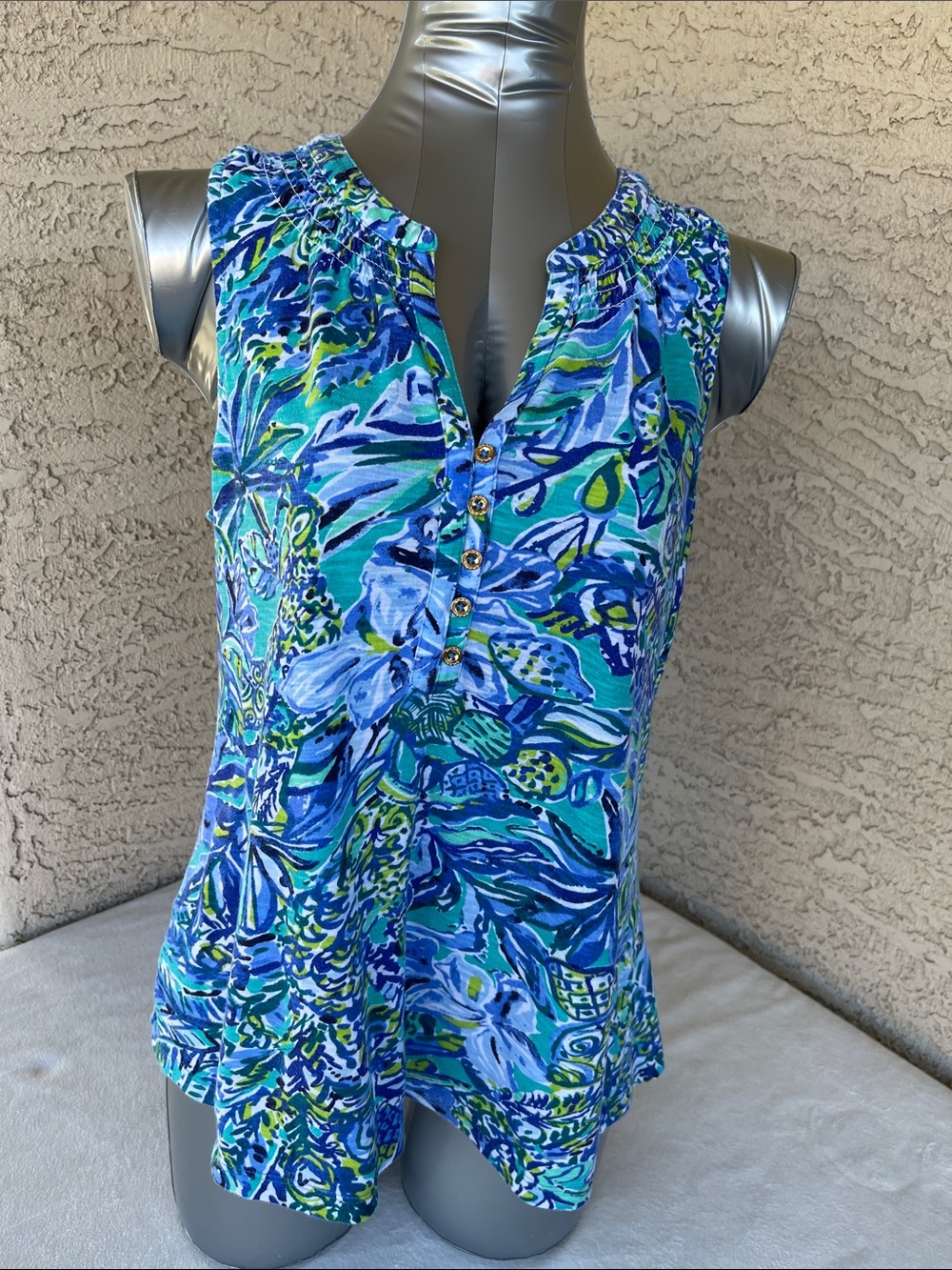 Lilly Pulitzer Blue & Aqua Floral Sleeveless Henley Tank